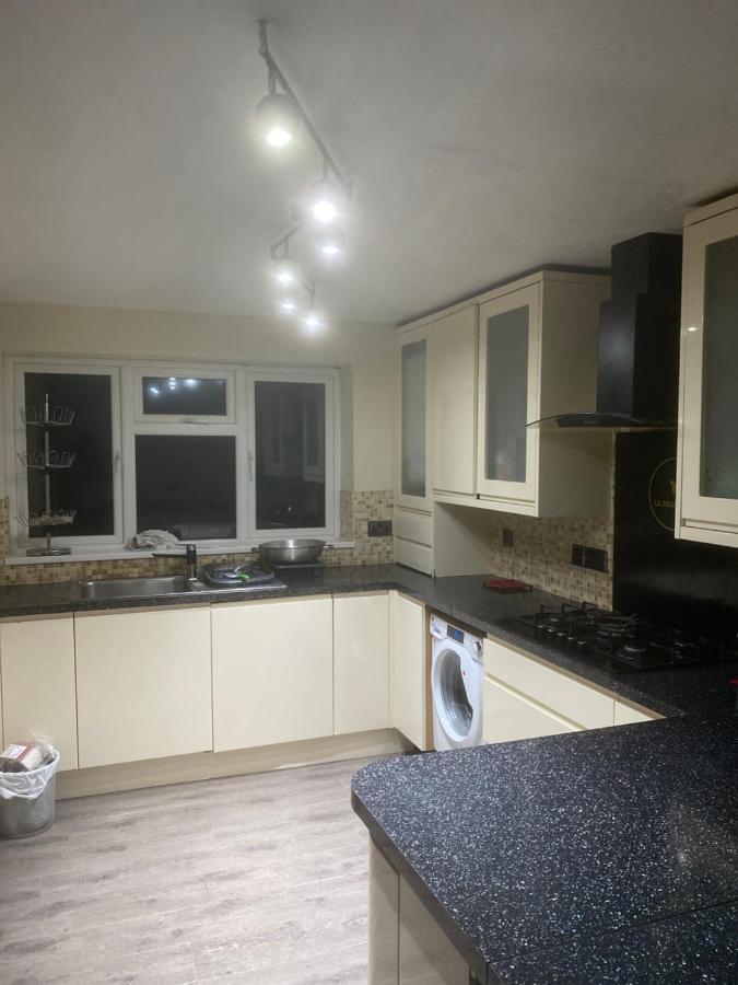 La Mansion Bed and Breakfast Wednesbury Εξωτερικό φωτογραφία