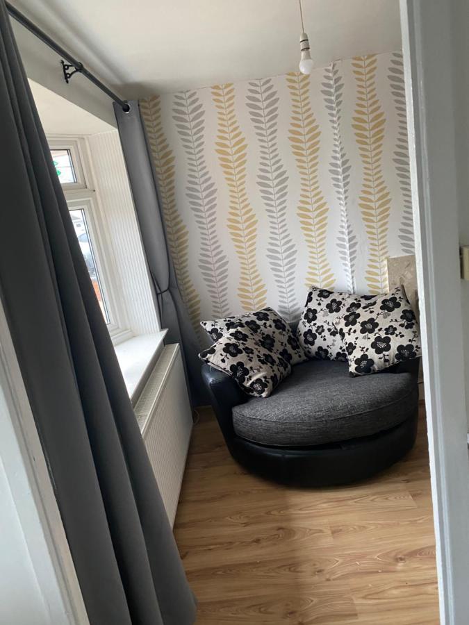 La Mansion Bed and Breakfast Wednesbury Εξωτερικό φωτογραφία